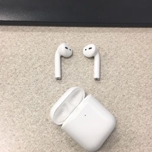 AirPods